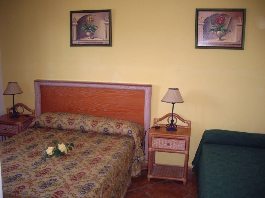 Dormitorio luminoso con vistas